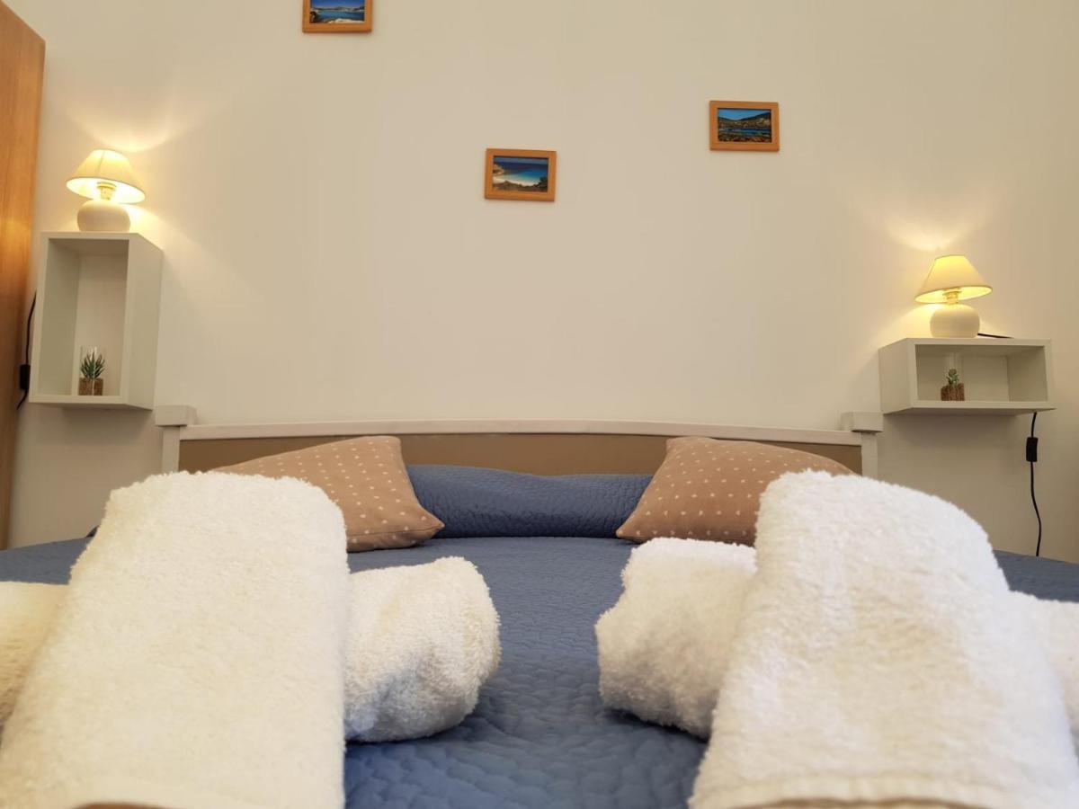 Bed and Breakfast Casa Di Giu Порто-Торрес Екстер'єр фото